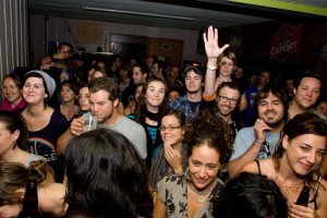 Le public au Bar les Chums - cyclopes.ca