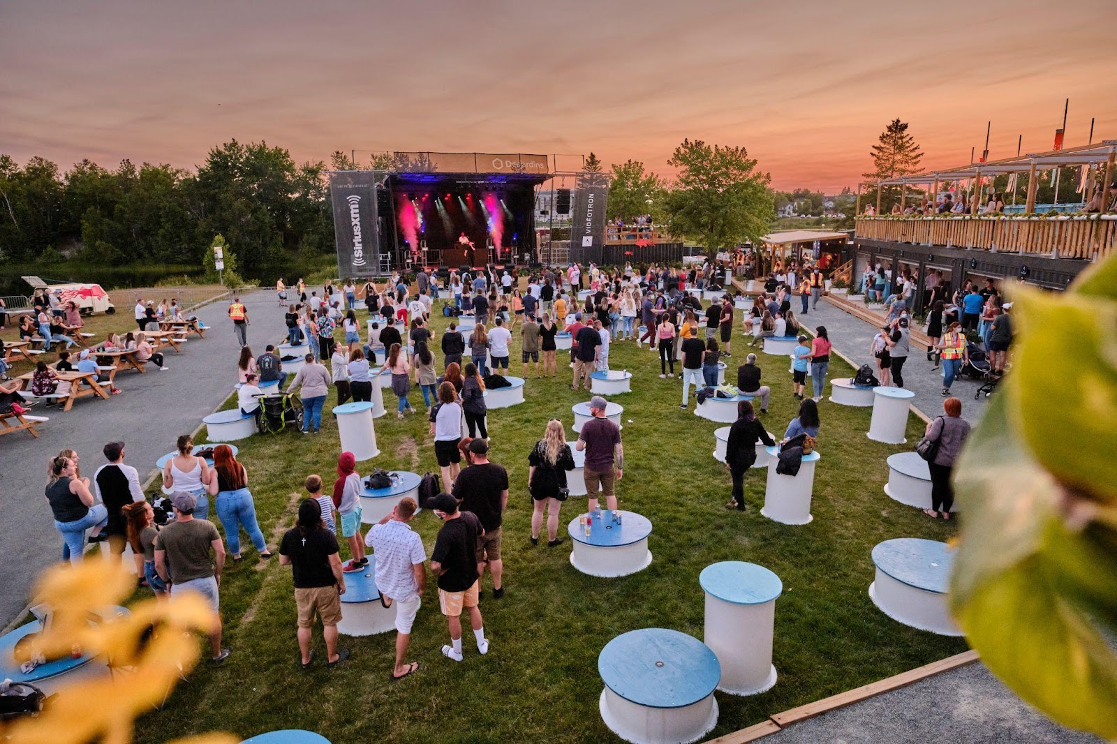 LE FME 2021 : AUX AGUETS DES NOUVELLES MUSIQUES QUÉBÉCOISES ET CANADIENNES